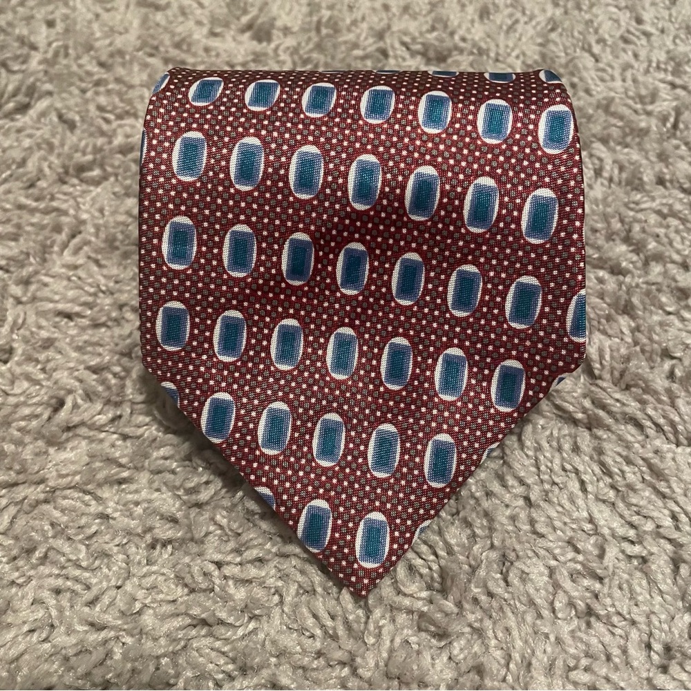 Ketch geometric tie red blue